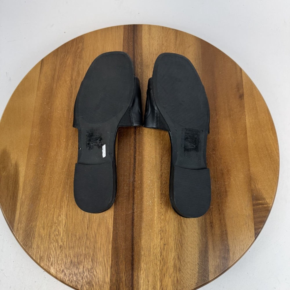 New Womens Nordstrom Rack Cheyenne Black Faux Leather Slides Sandals Size 8.5 M - Picture 2 of 3